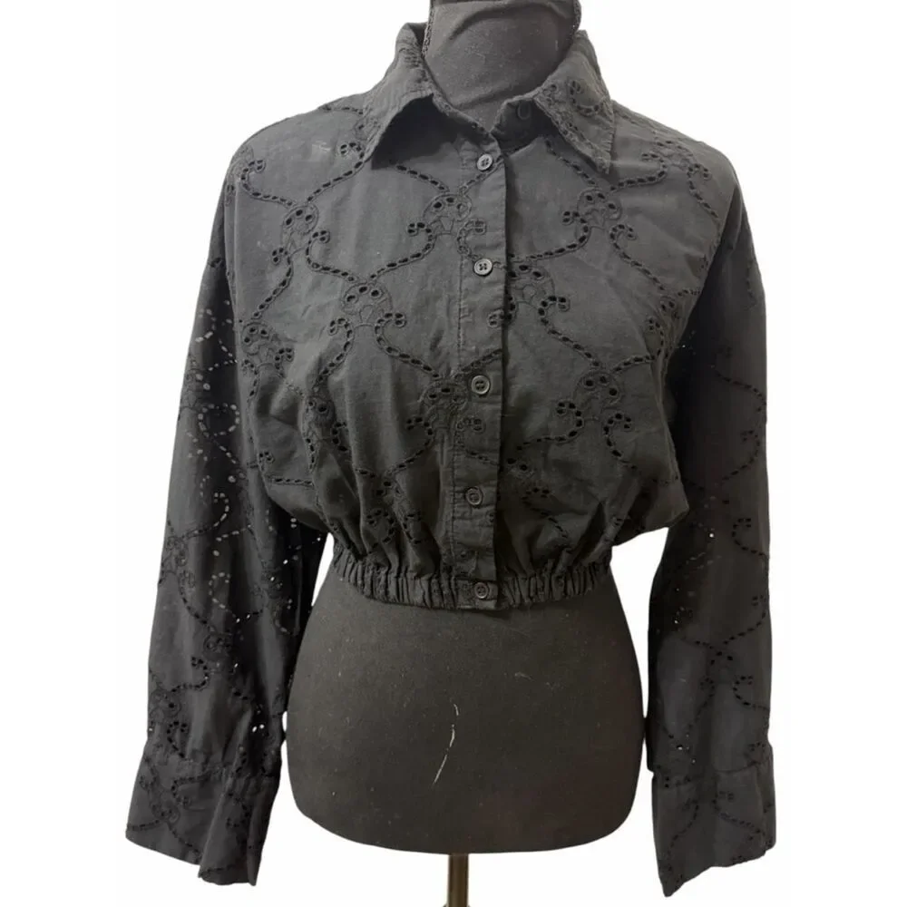 Zara Black Embroidery Eyelet Crop Button Down Top(Size XS)